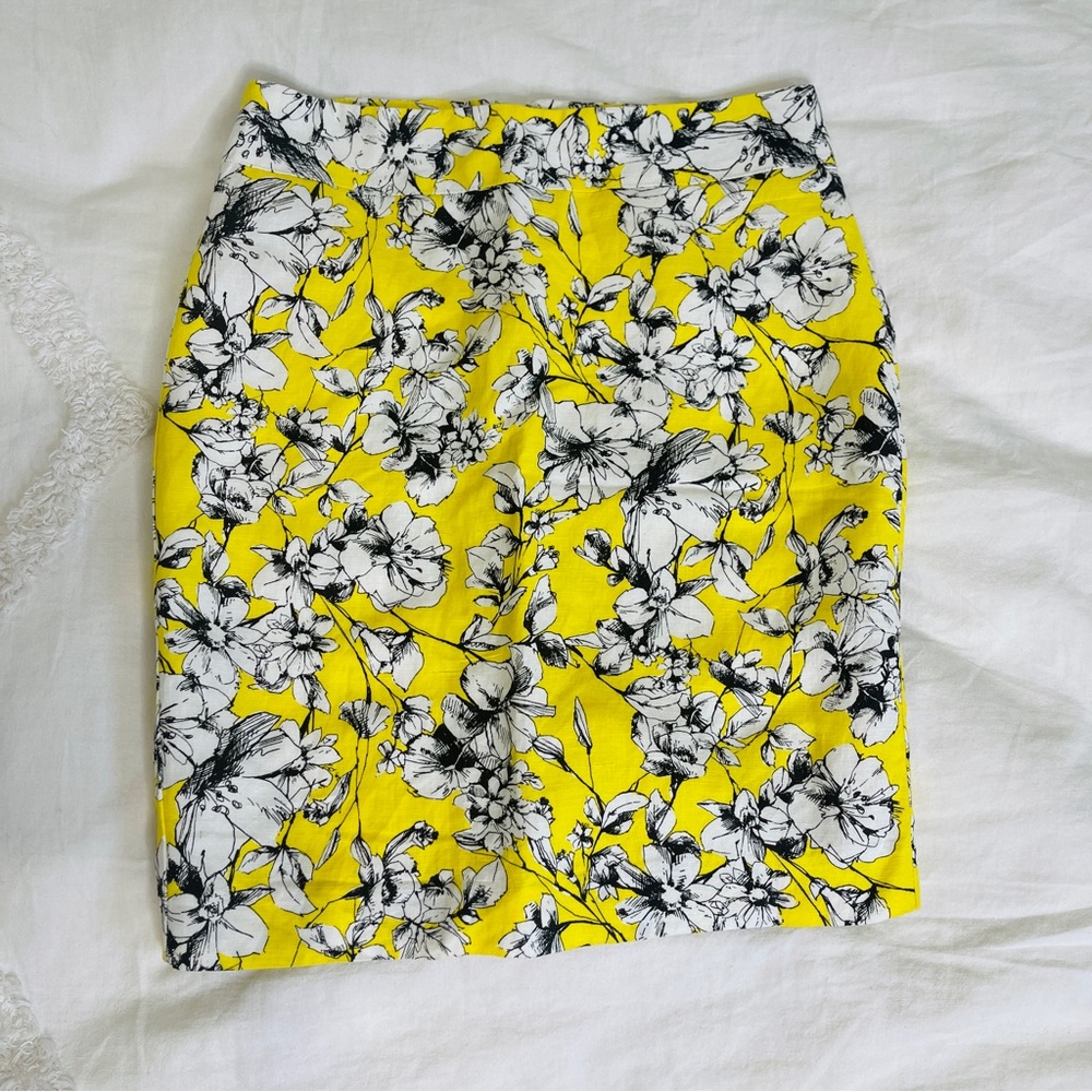 Yellow and Floral Mini Skirt excellent condition